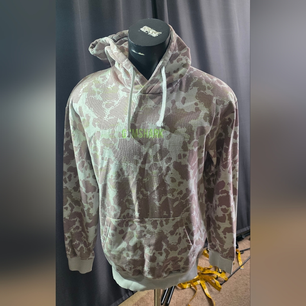 Gymshark Men’s Camo Hoodie in Taupe and Olive Logo SMALL